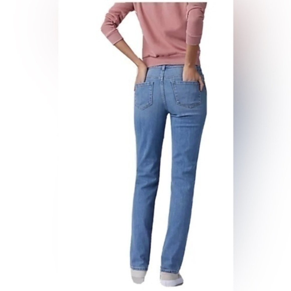 NWT Lee Straight Jeans Relaxed Fit High Rise Instantly Slims size 18 New